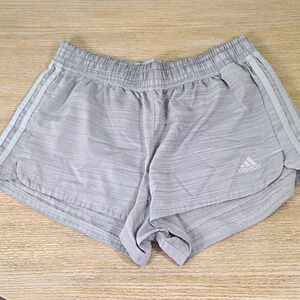 VTG Adidas AEROREADY Women’s Gray Running Shorts Elastic Waist GH1380 Size M
